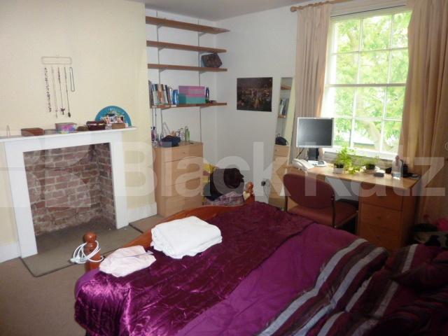 			NEW INSTRUCTION!, 2 Bedroom, 1 bath, 1 reception Flat			 Camden Road, CAMDEN